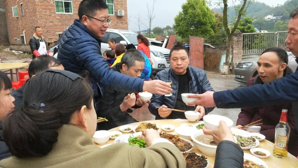 宜居木门“春回大地 走马观花”2019员工生日会圆满落幕！