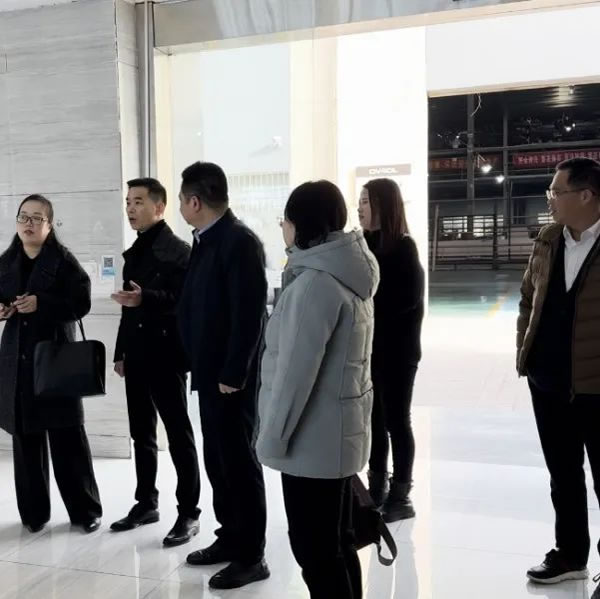 欧福莱门窗 | 中国建筑材料流通协会专家组考察欧福莱指导工作！