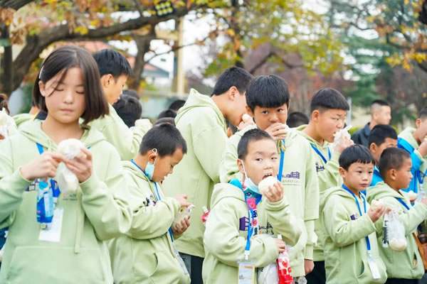 博仕尼门窗携手中国狮子联会陕西卓越服务队参加“同在蓝天下·共享大自然”公益活动